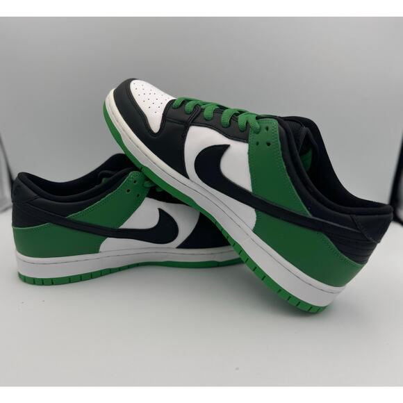 Nike SB Dunk Low Pro Green Black White BQ6817 302 - Picture 2 of 8